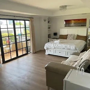 https://luxe-spa-on-kensington-boutique-suites.hotelsperth.org