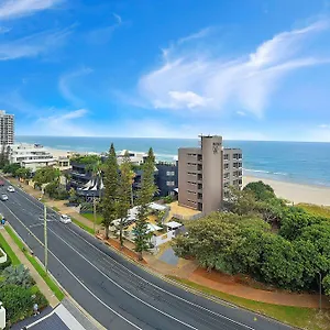 Hotel Amira, Main Beach