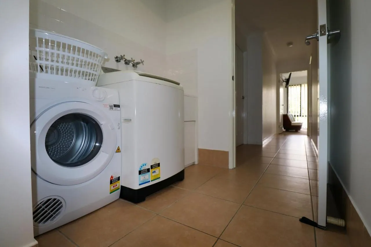 Blk Stays Guest House Deluxe Unit One Side Morayfield Australië