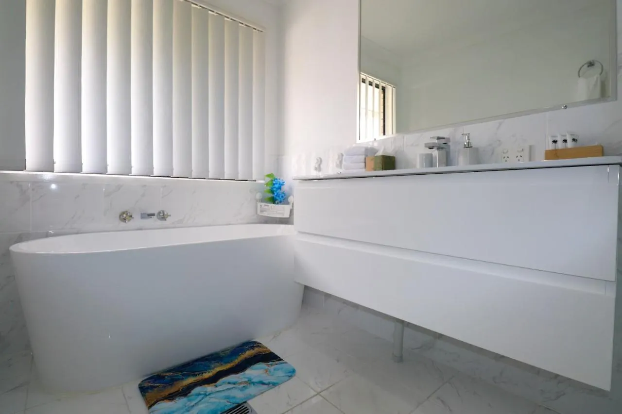 Blk Stays Guest House Deluxe Unit One Side Morayfield